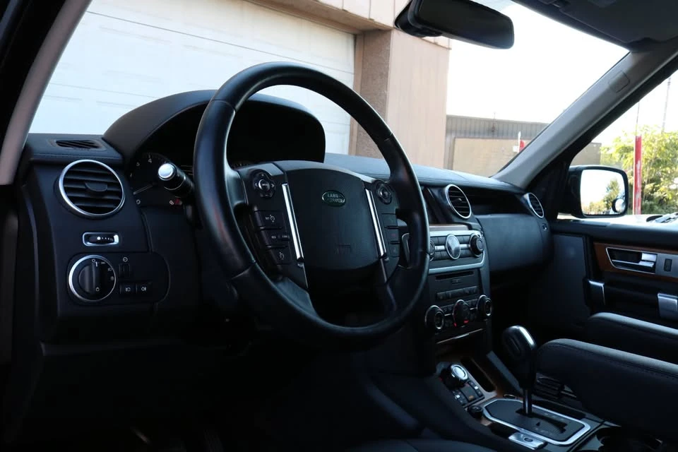2013 Land Rover Discovery 4th Gen - Image 9 of 20