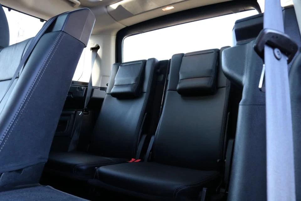 2013 Land Rover Discovery 4th Gen - Image 11 of 20