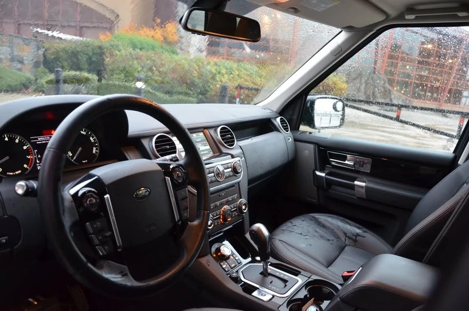 2013 Land Rover Discovery 4th Gen - Image 9 of 12