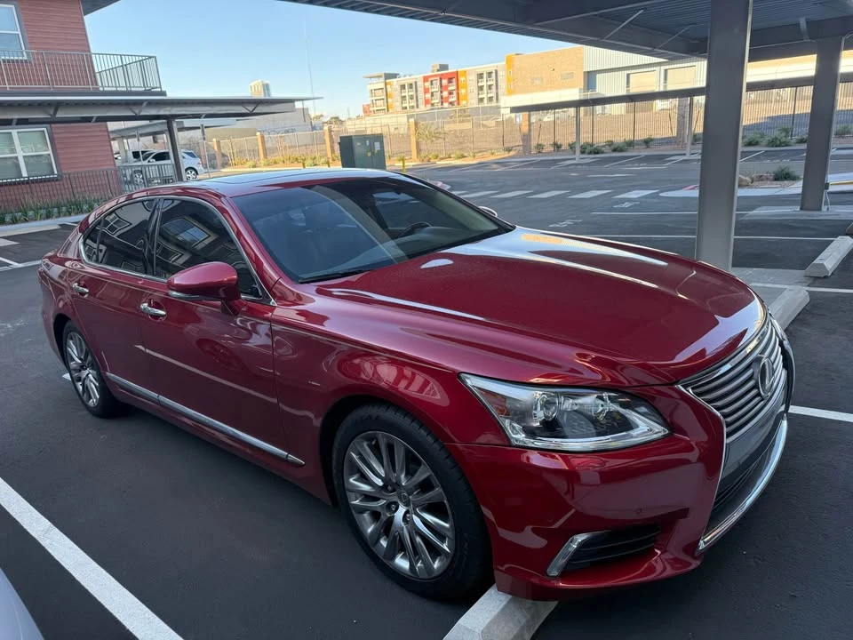 2013 Lexus LS 4th Gen - Image 5 of 5
