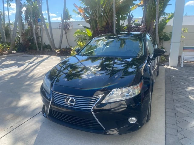 2013 Lexus ES 6th Gen - Image 4 of 22