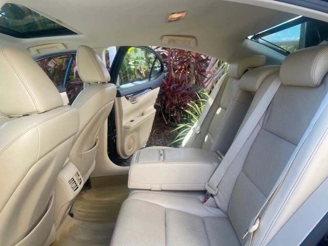 2013 Lexus ES 6th Gen - Image 15 of 21