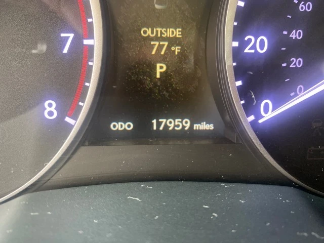 2013 Lexus ES 6th Gen - Image 19 of 21