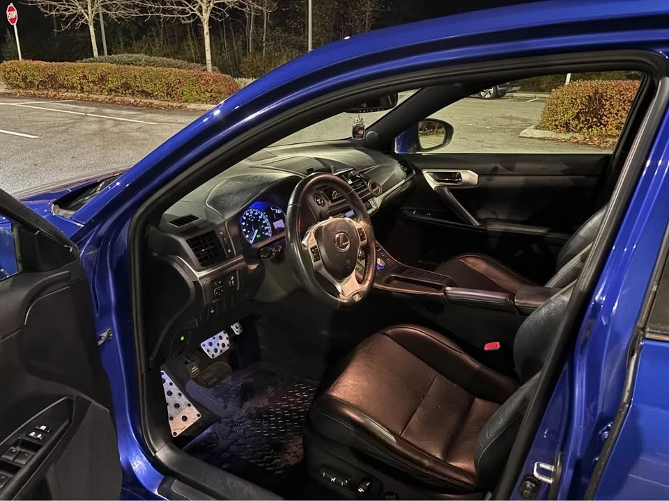 2013 Lexus CT - Image 6 of 14