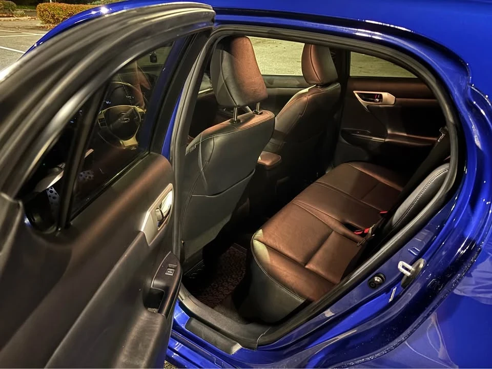 2013 Lexus CT - Image 8 of 14