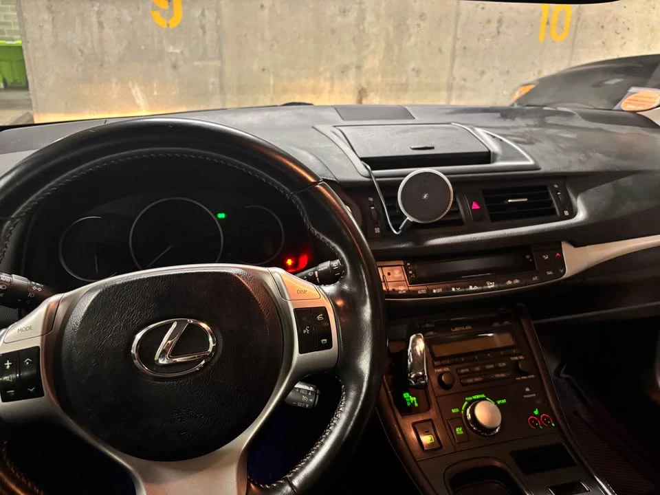 2013 Lexus CT - Image 12 of 14