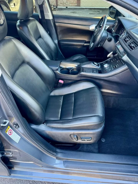 2013 Lexus CT - Image 4 of 12