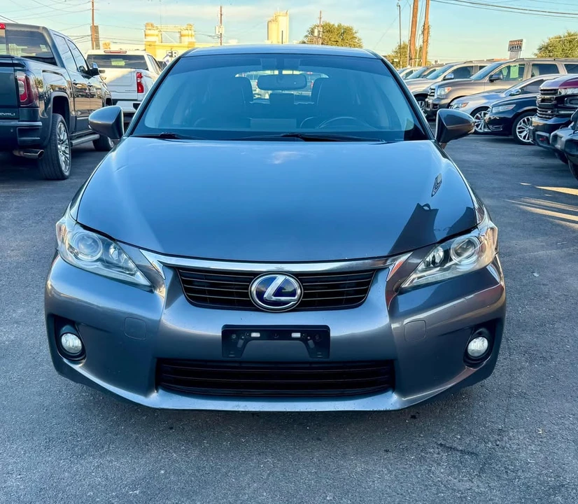 2013 Lexus CT - Image 2 of 12
