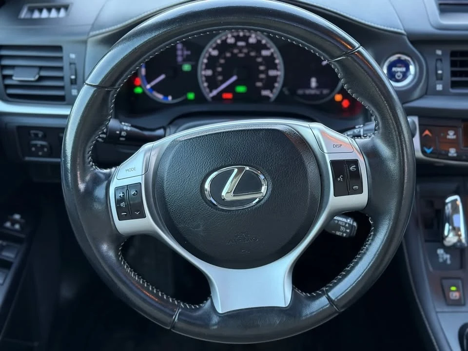 2013 Lexus CT - Image 15 of 20