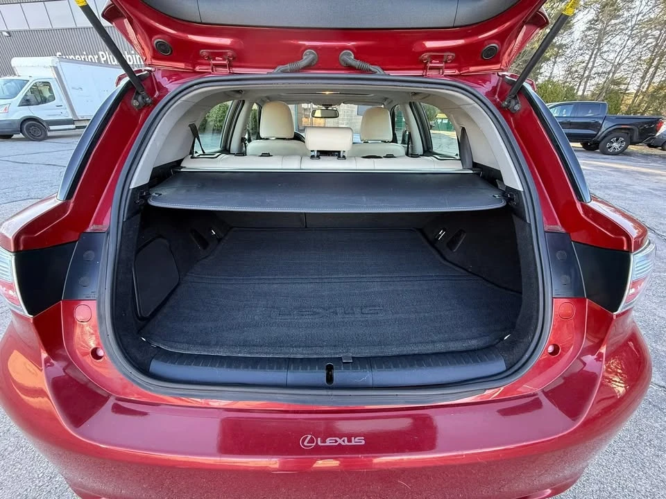 2013 Lexus CT - Image 11 of 20