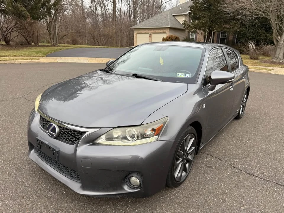 2013 Lexus CT - Image 2 of 17
