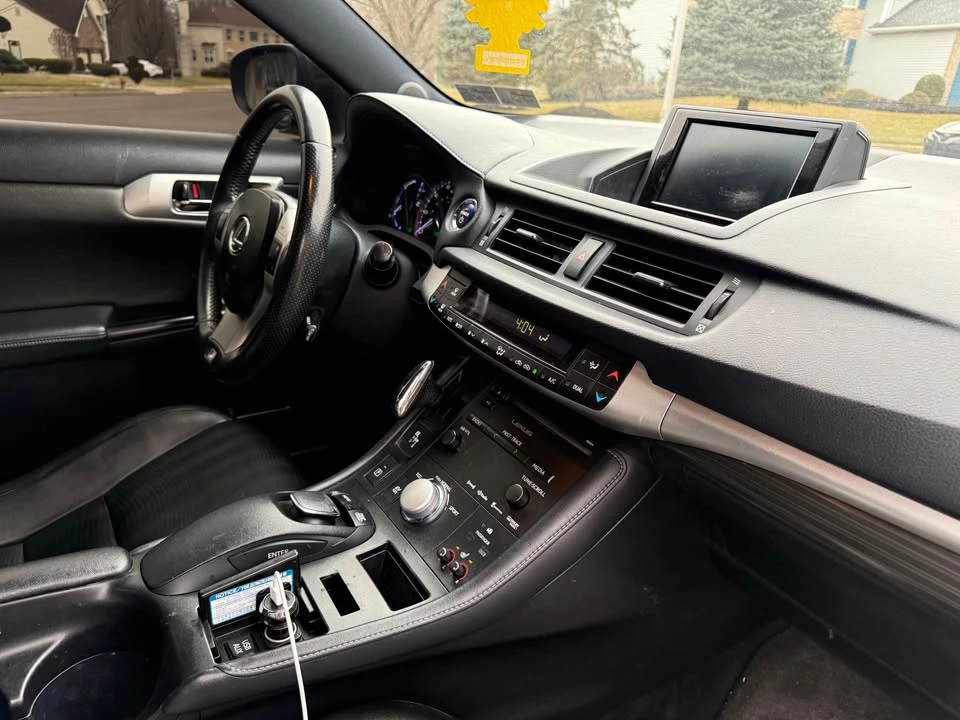 2013 Lexus CT - Image 14 of 17