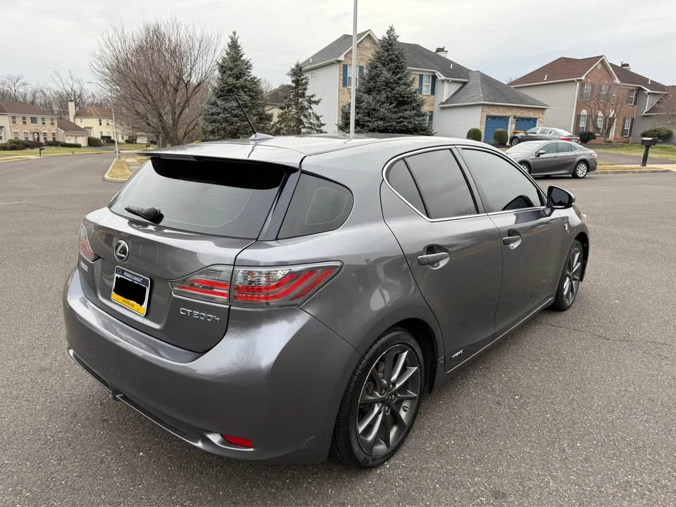 2013 Lexus CT - Image 9 of 17
