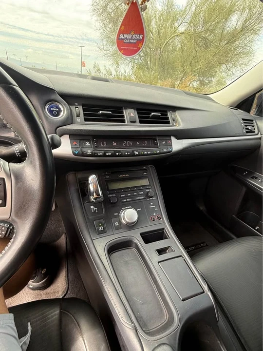 2013 Lexus CT - Image 8 of 9
