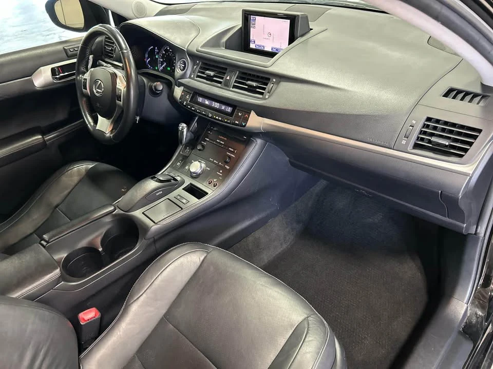 2013 Lexus CT - Image 4 of 10
