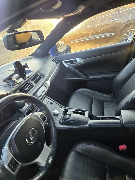 2013 Lexus CT - Image 6 of 7