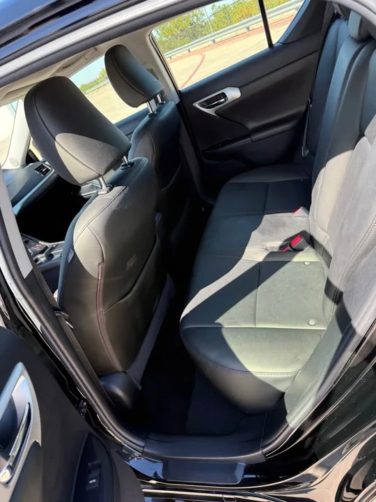 2013 Lexus CT - Image 10 of 15