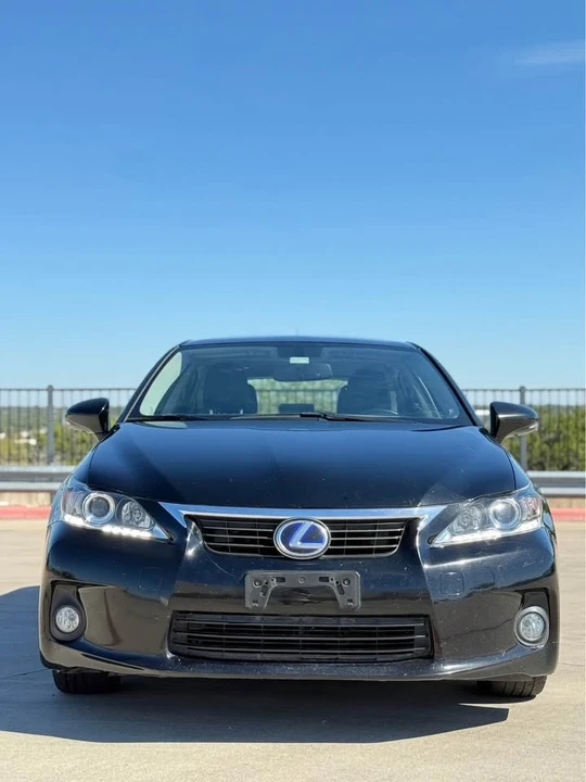 2013 Lexus CT - Image 3 of 15