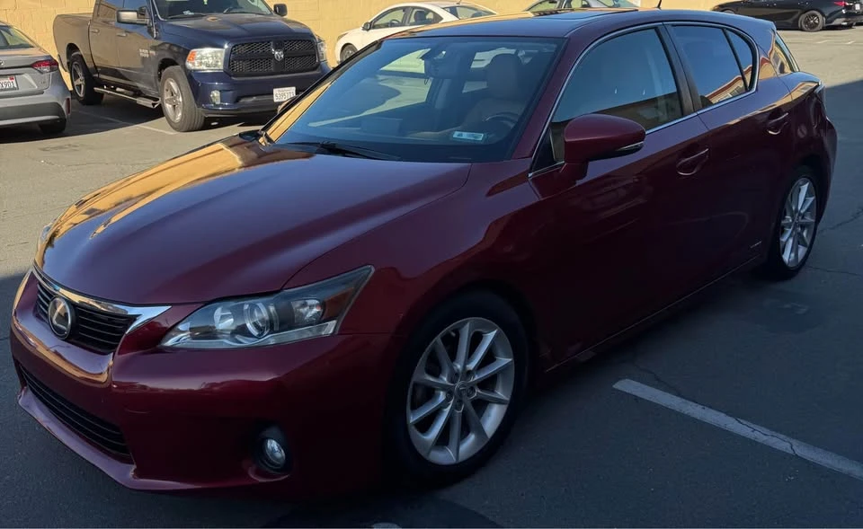 2013 Lexus CT - Image 2 of 20