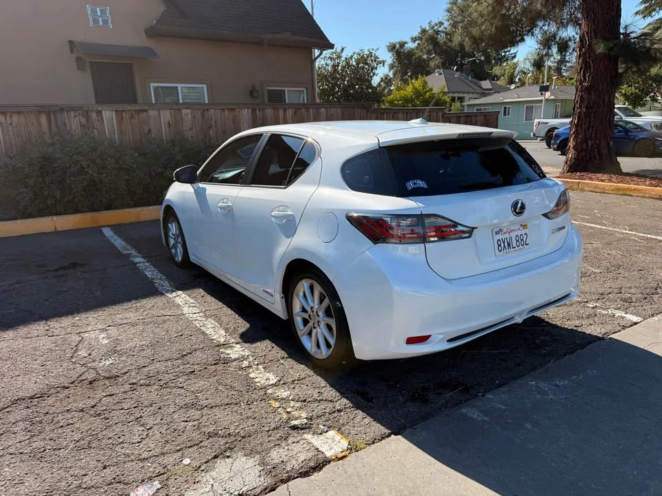 2013 Lexus CT - Image 19 of 19