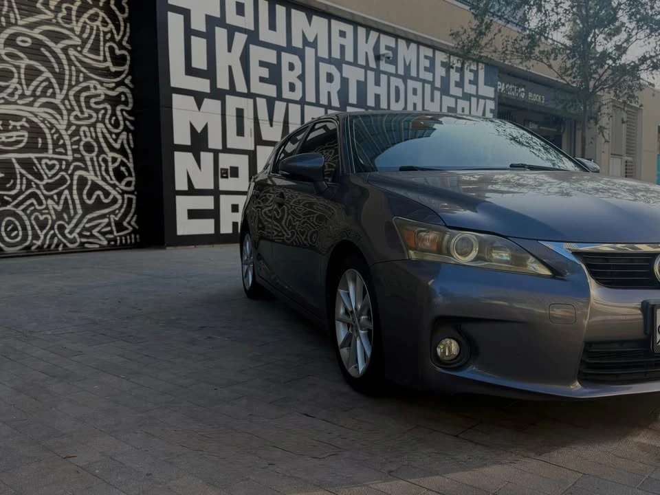 2013 Lexus CT - Image 2 of 9