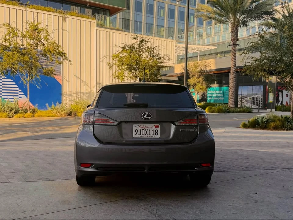 2013 Lexus CT - Image 3 of 9
