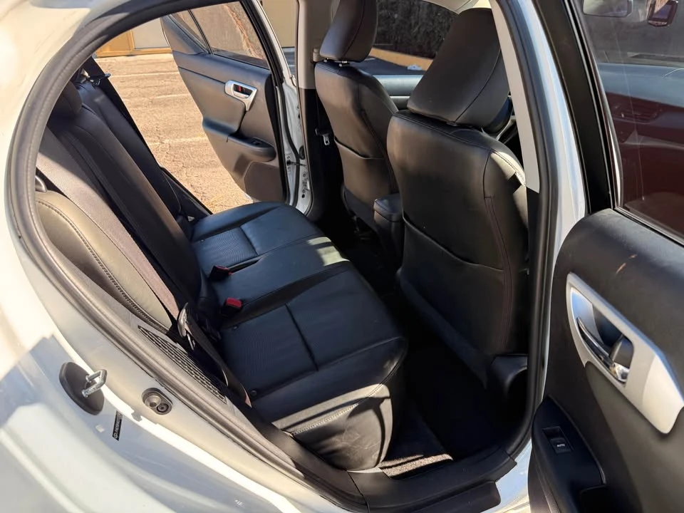 2013 Lexus CT - Image 6 of 19