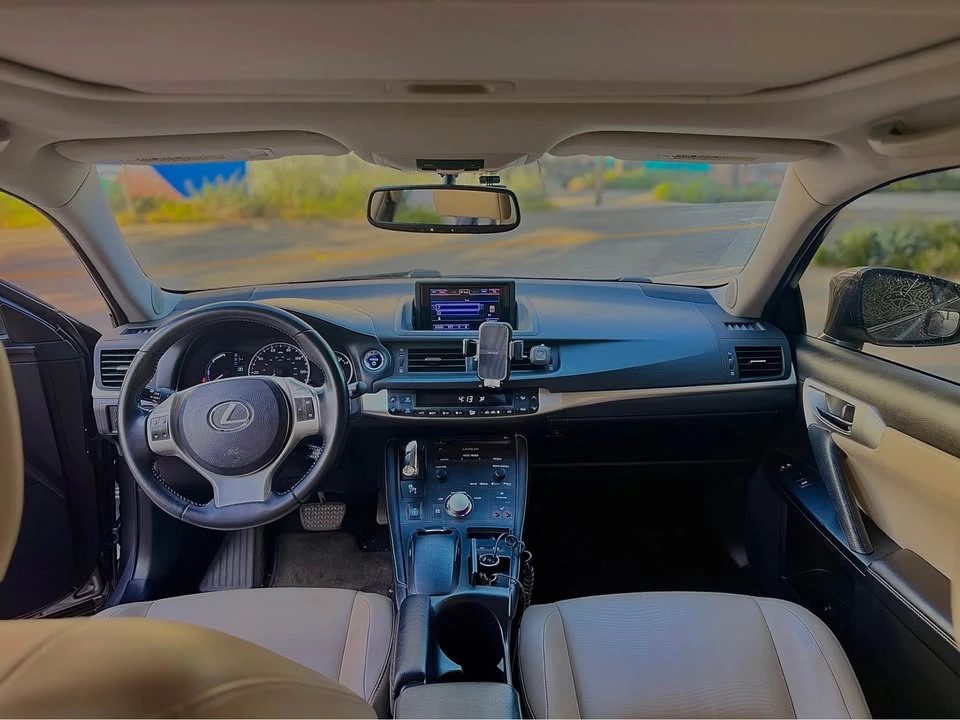 2013 Lexus CT - Image 4 of 9