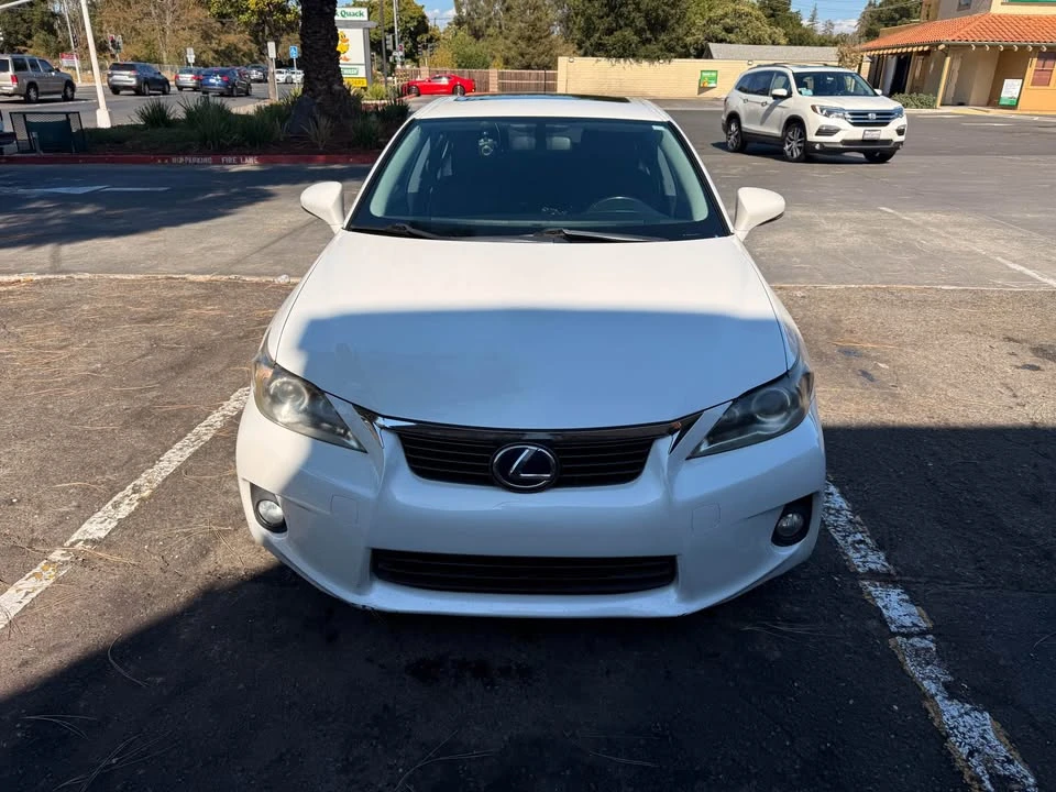 2013 Lexus CT - Image 2 of 19