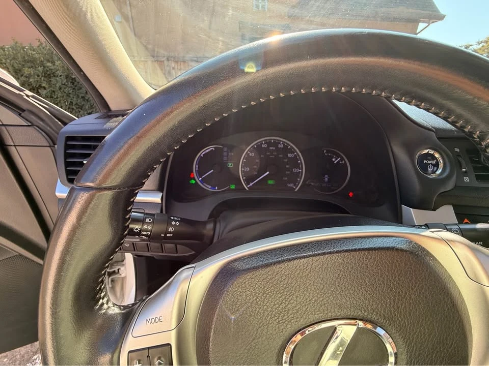 2013 Lexus CT - Image 13 of 19