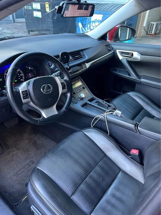 2013 Lexus CT - Image 14 of 19