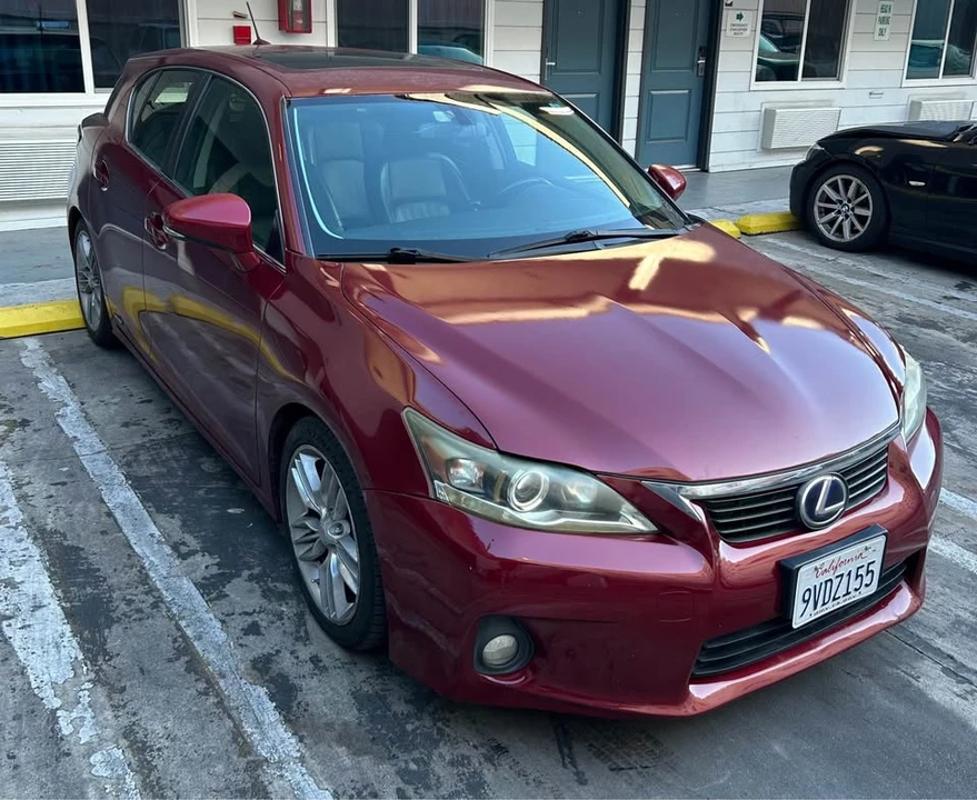 2013 Lexus CT - Image 2 of 19