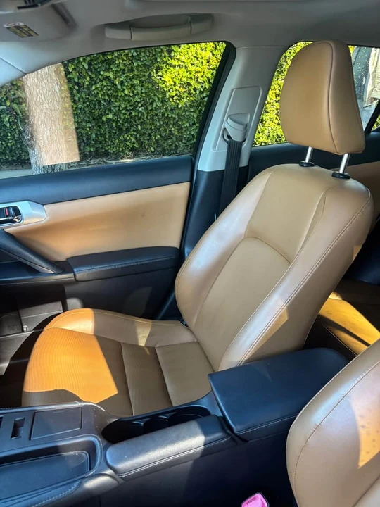 2013 Lexus CT - Image 11 of 17