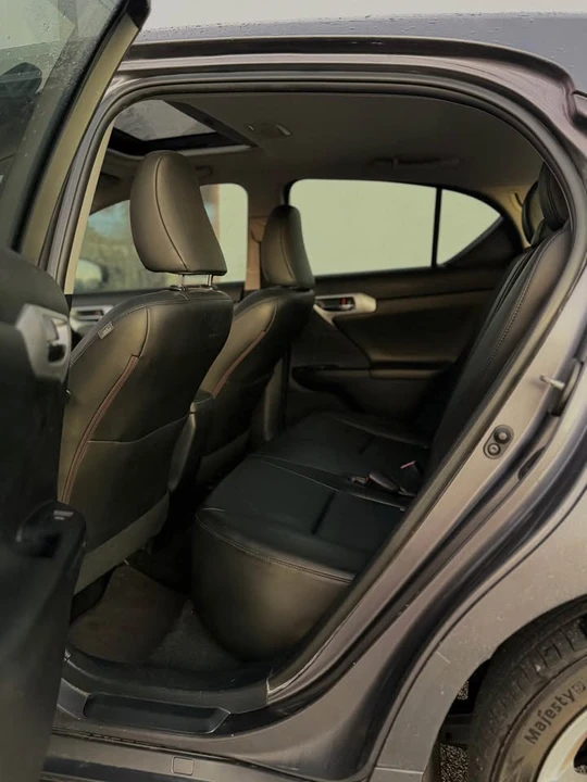 2013 Lexus CT - Image 10 of 11