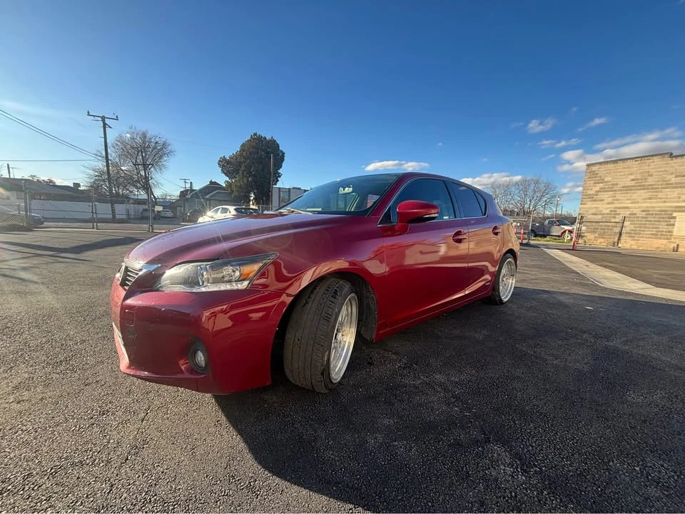2013 Lexus CT - Image 2 of 12