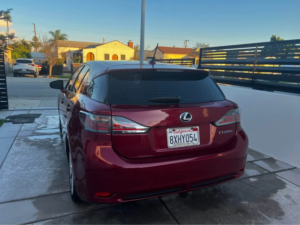 2013 Lexus CT - Image 2 of 4