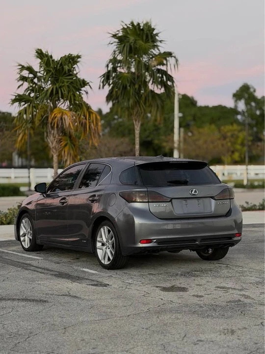 2013 Lexus CT - Image 6 of 11