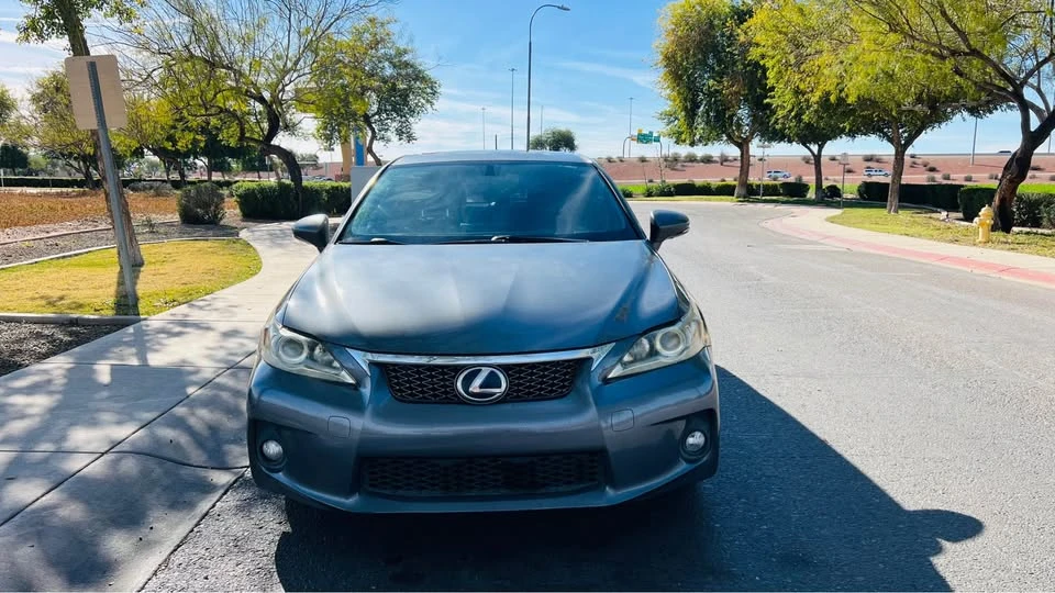 2013 Lexus CT - Image 9 of 17