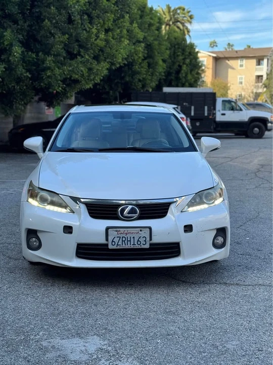 2013 Lexus CT - Image 8 of 20