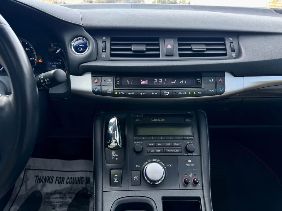 2013 Lexus CT - Image 16 of 18