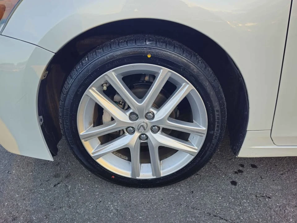 2013 Lexus CT - Image 9 of 19
