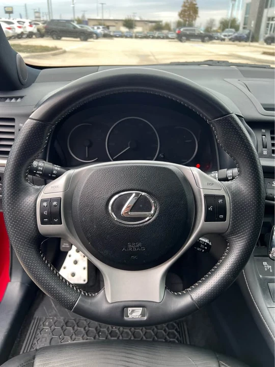 2013 Lexus CT - Image 11 of 17