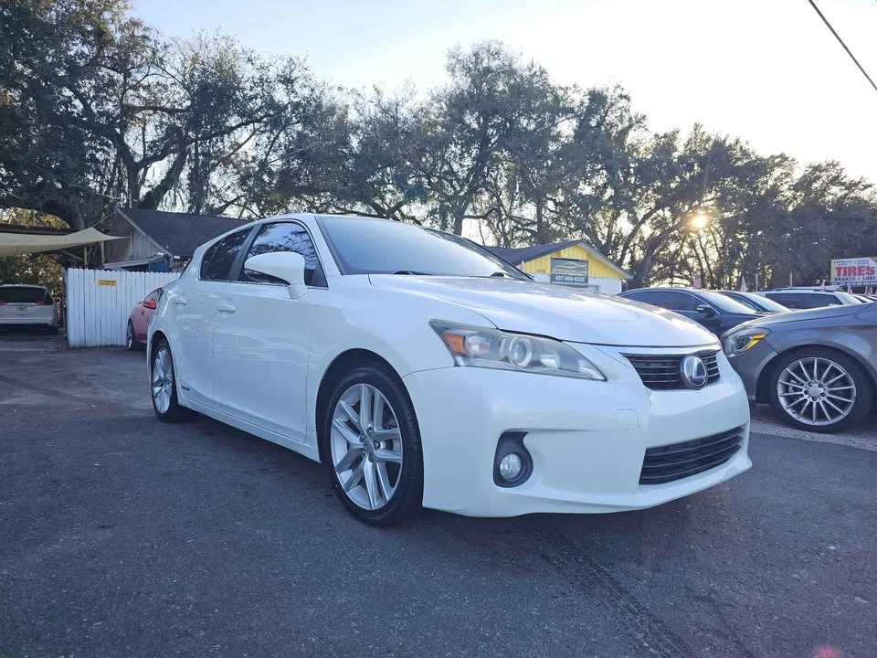 2013 Lexus CT - Image 3 of 19