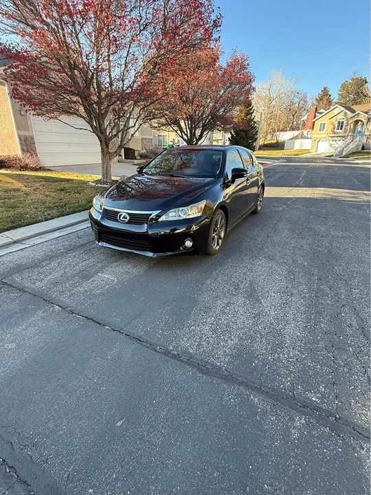 2013 Lexus CT - Image 2 of 8