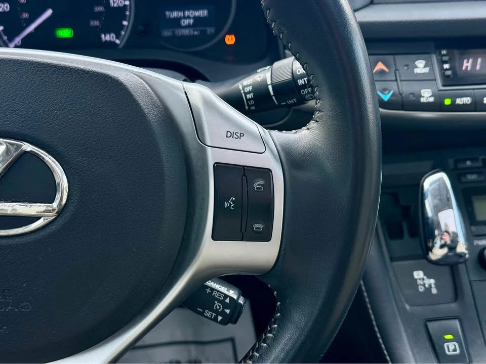 2013 Lexus CT - Image 15 of 18
