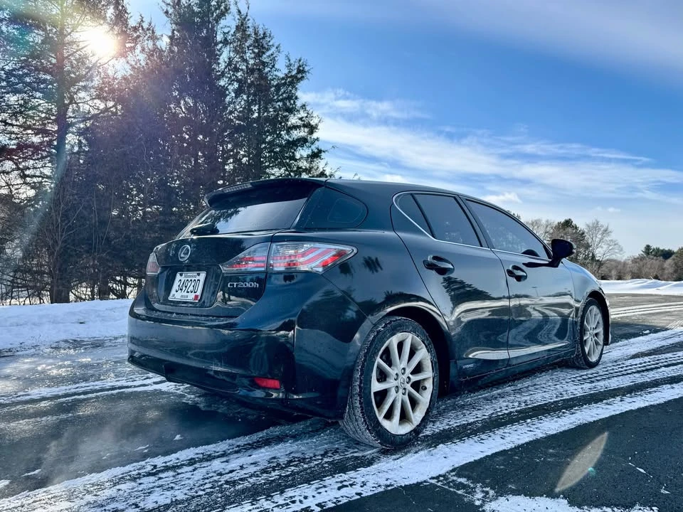 2013 Lexus CT - Image 2 of 18