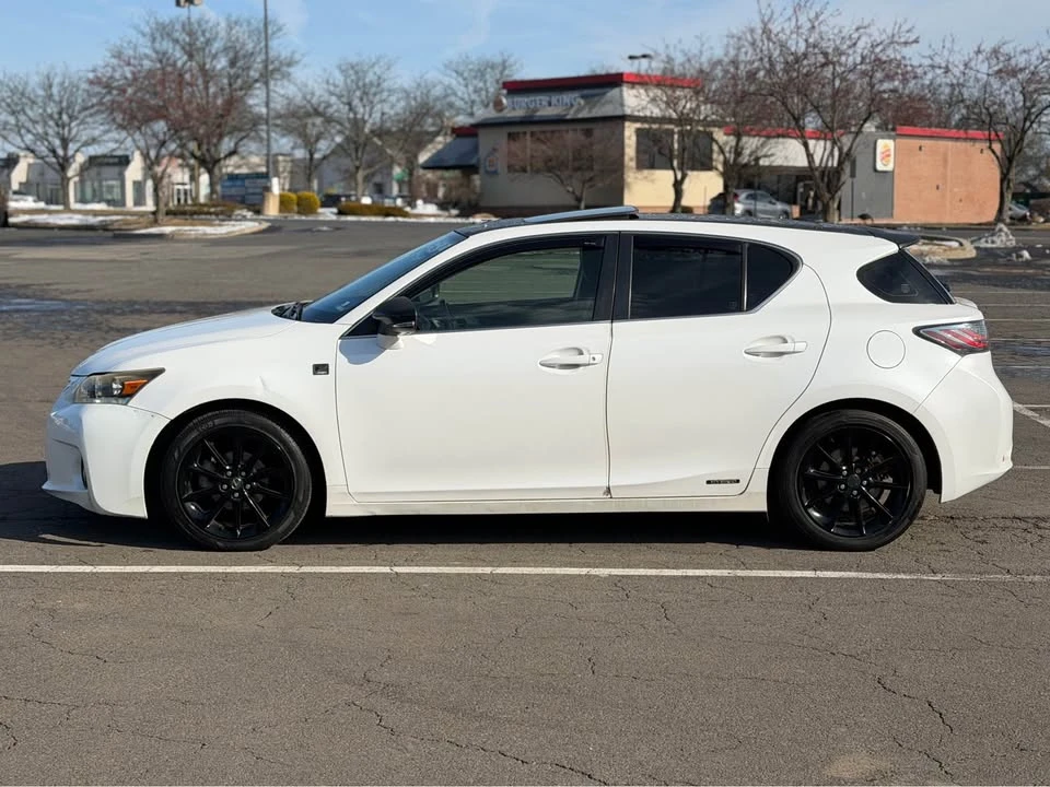 2013 Lexus CT - Image 4 of 16