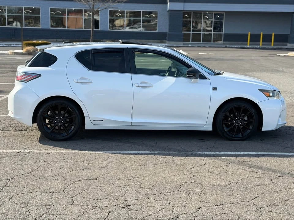 2013 Lexus CT - Image 8 of 16