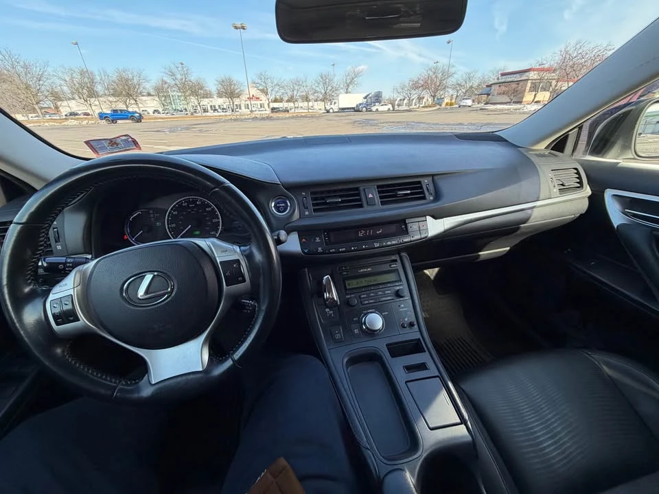2013 Lexus CT - Image 15 of 16