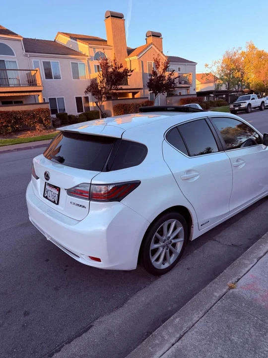 2013 Lexus CT - Image 4 of 16
